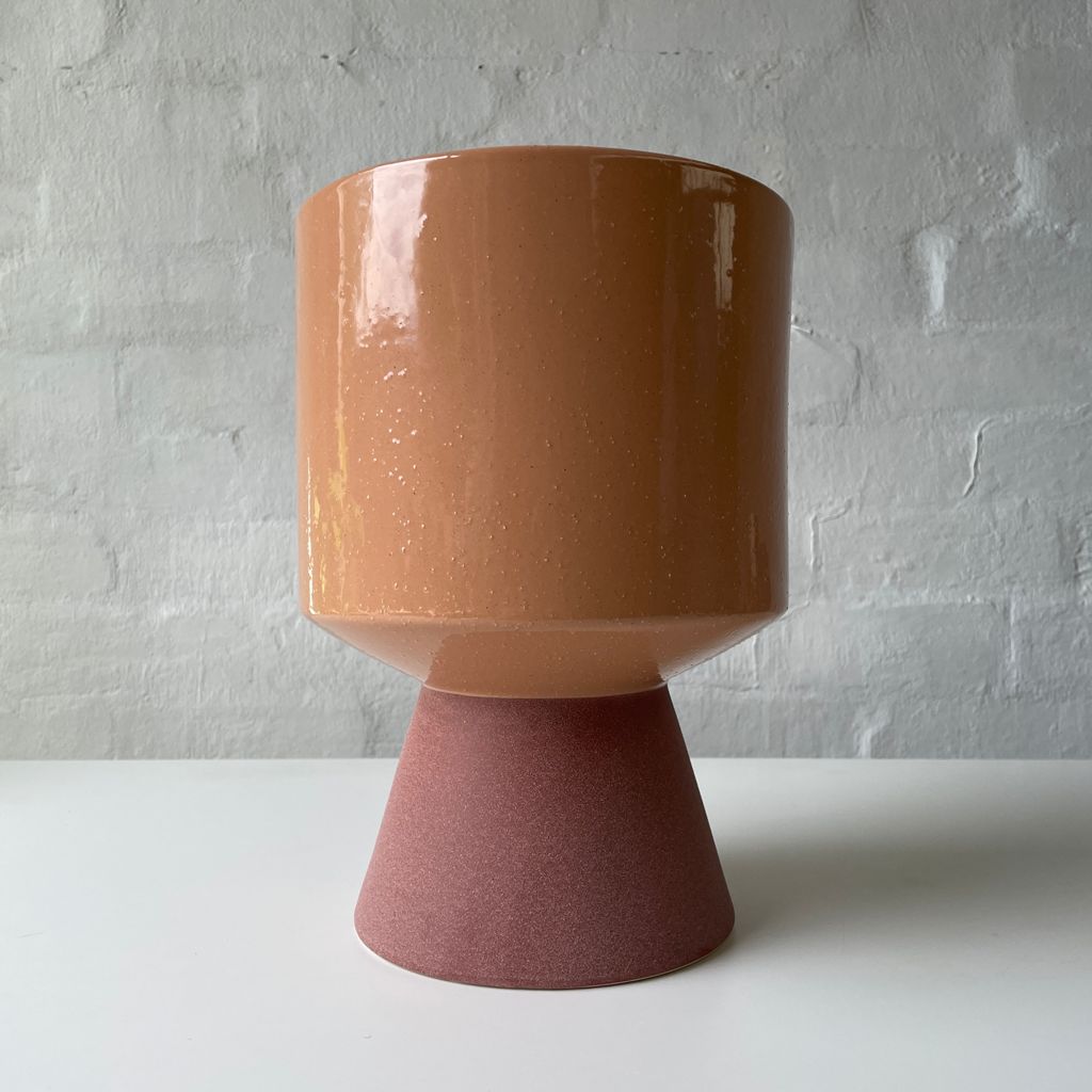 Petra Pot | Peach | Medium
