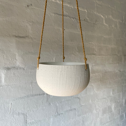 Ava Hanging Pot