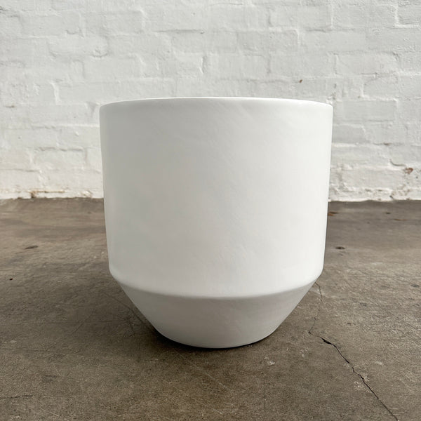 Lightweight Avery Pot | White | Medium