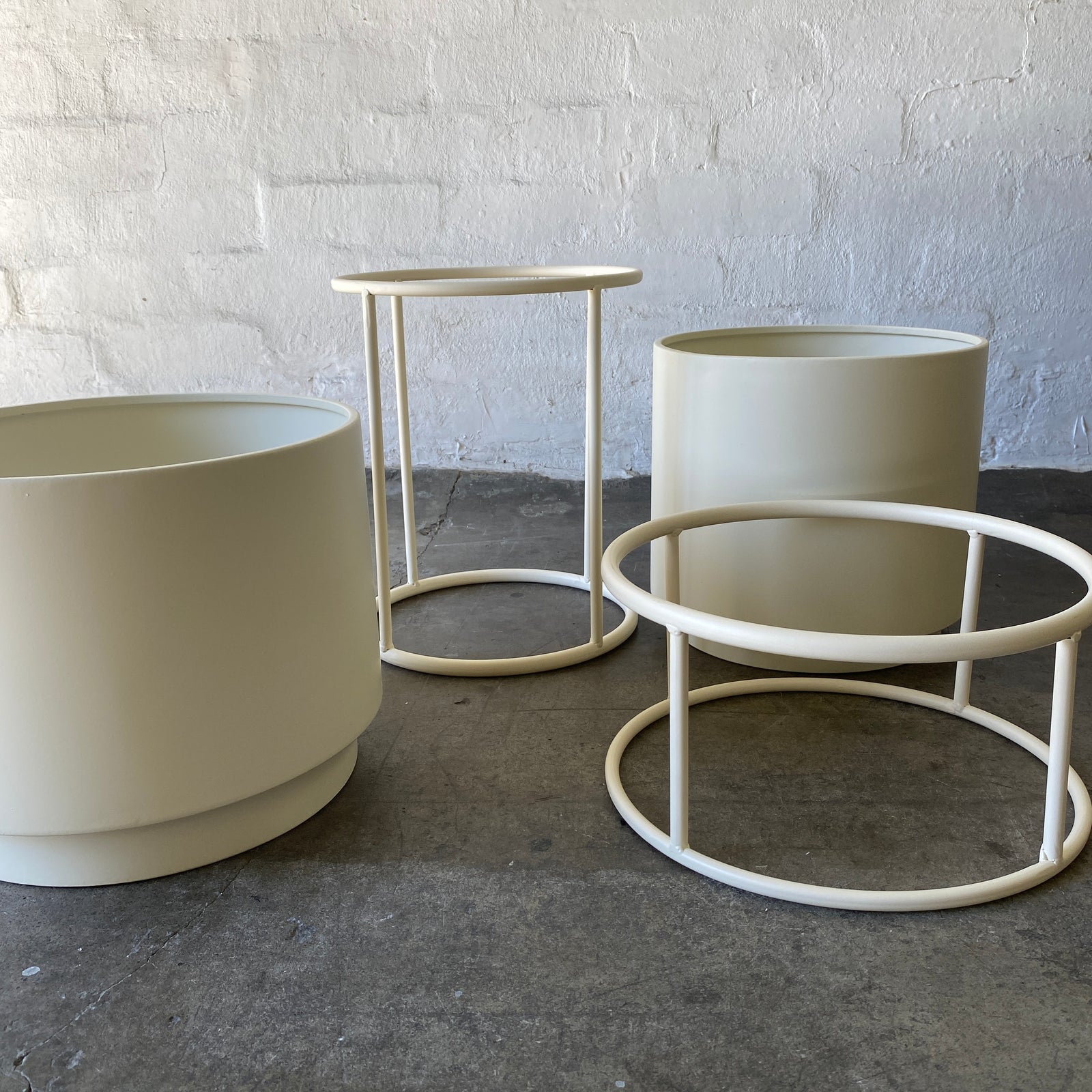 Belle Planter with Stand