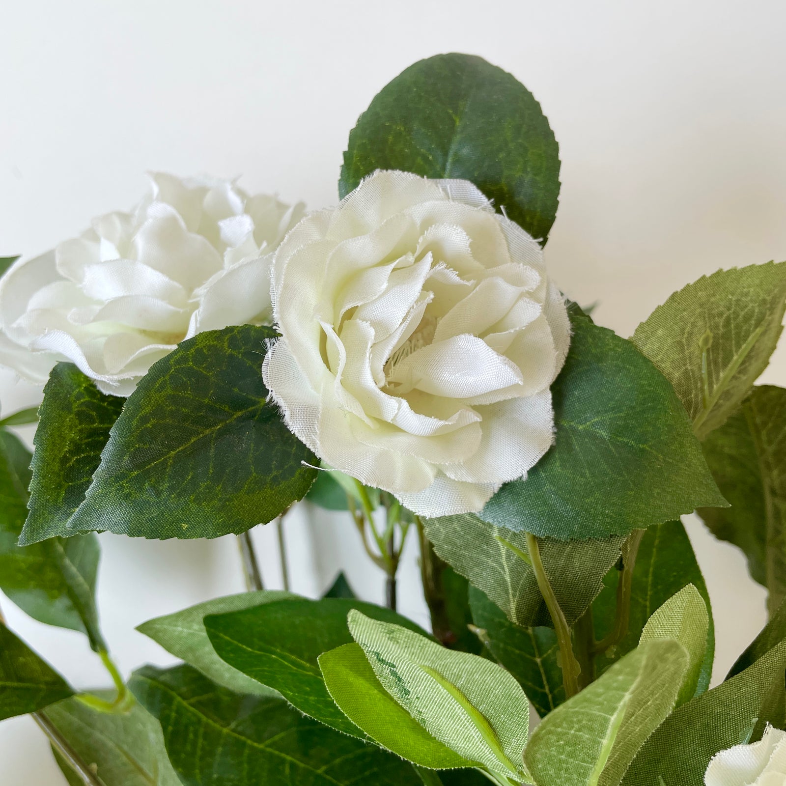 Artificial White Amillia