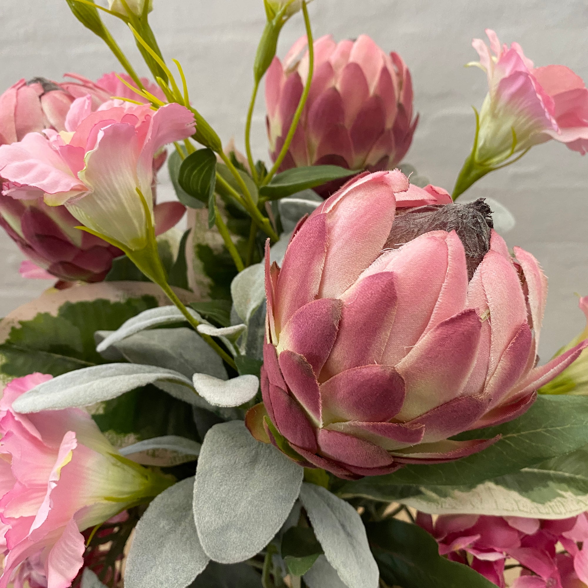 Artificial Floral Arrangement (Ex Rental) Pinks