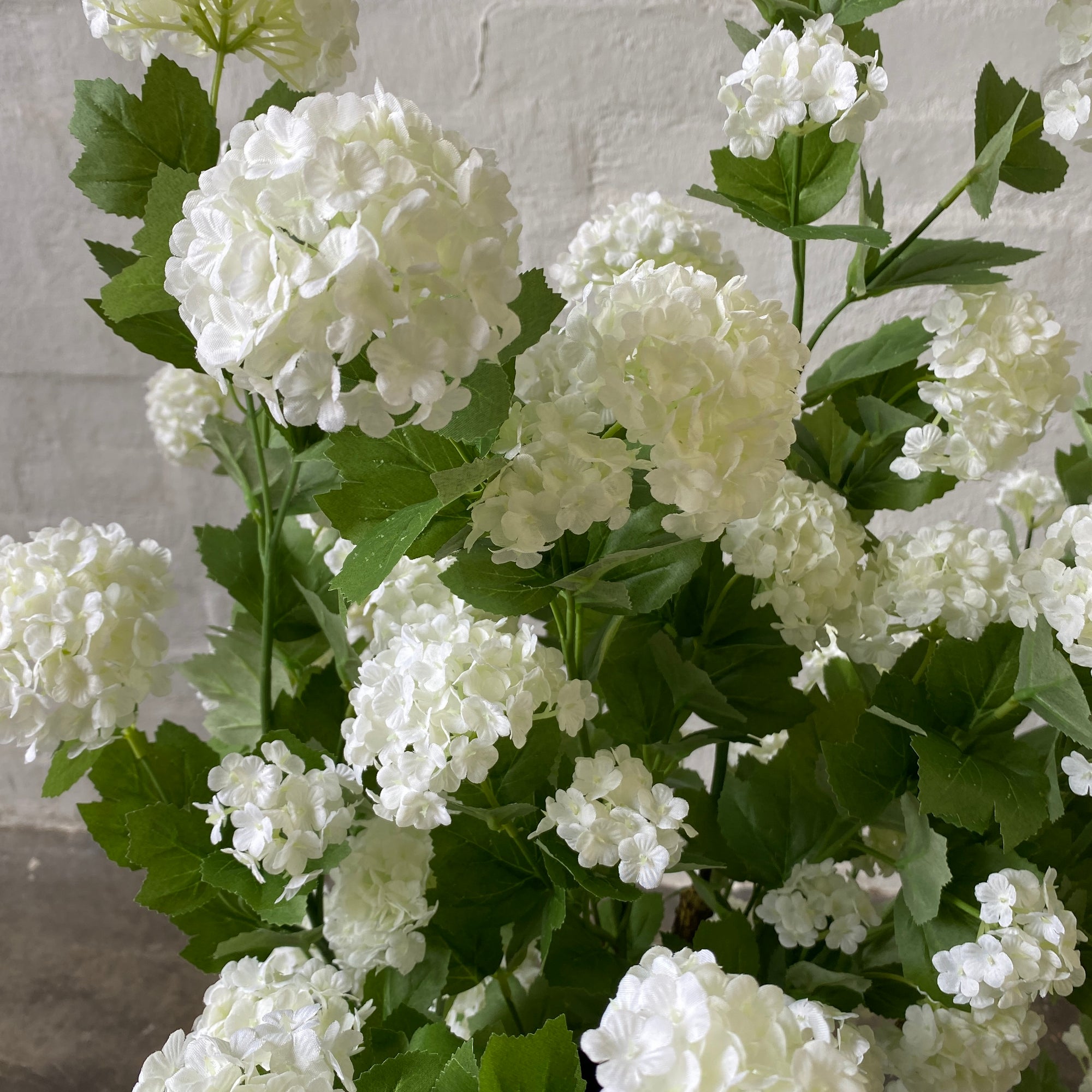 Artificial Snowball Tree