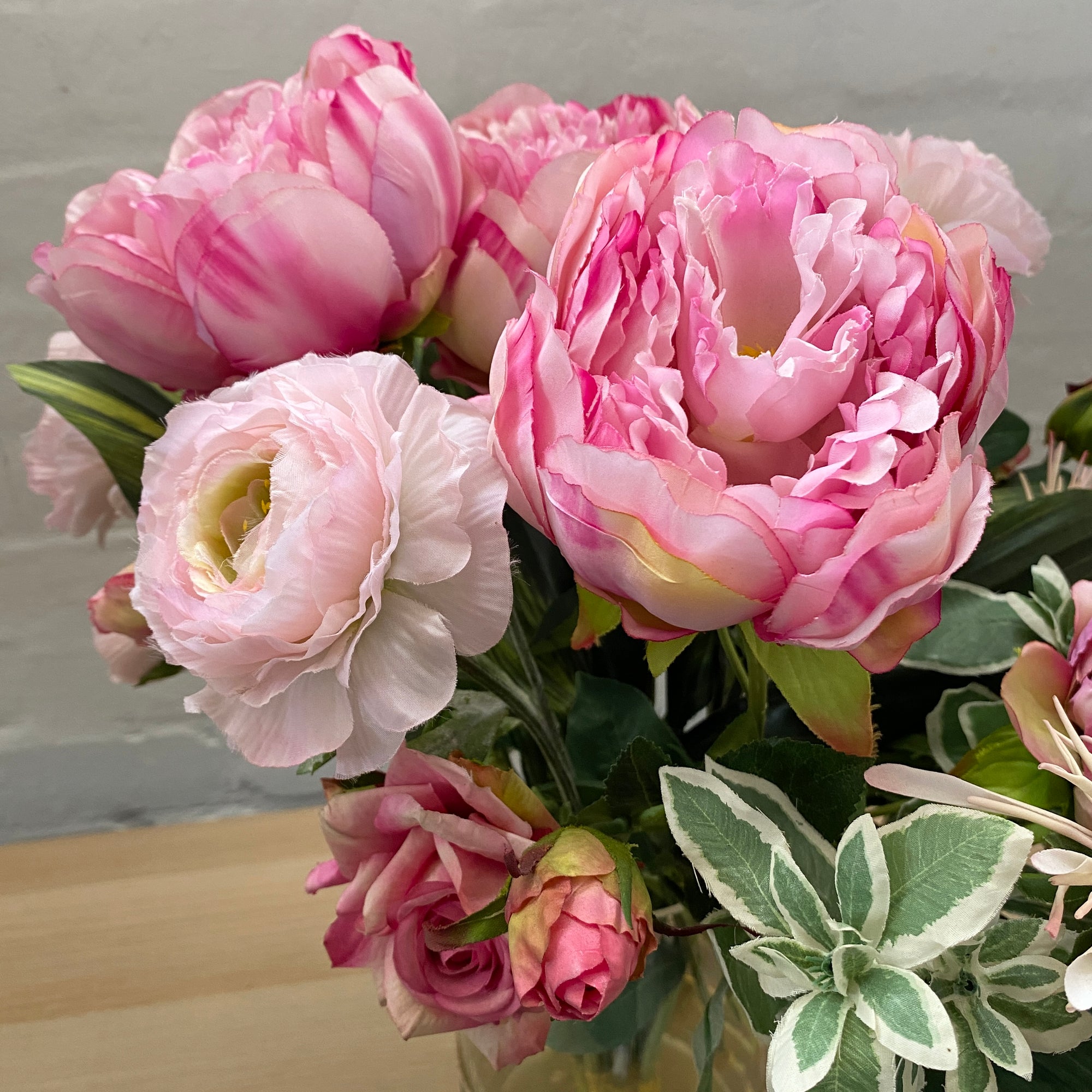 Artificial Floral Arrangement (Ex Rental) Pinks