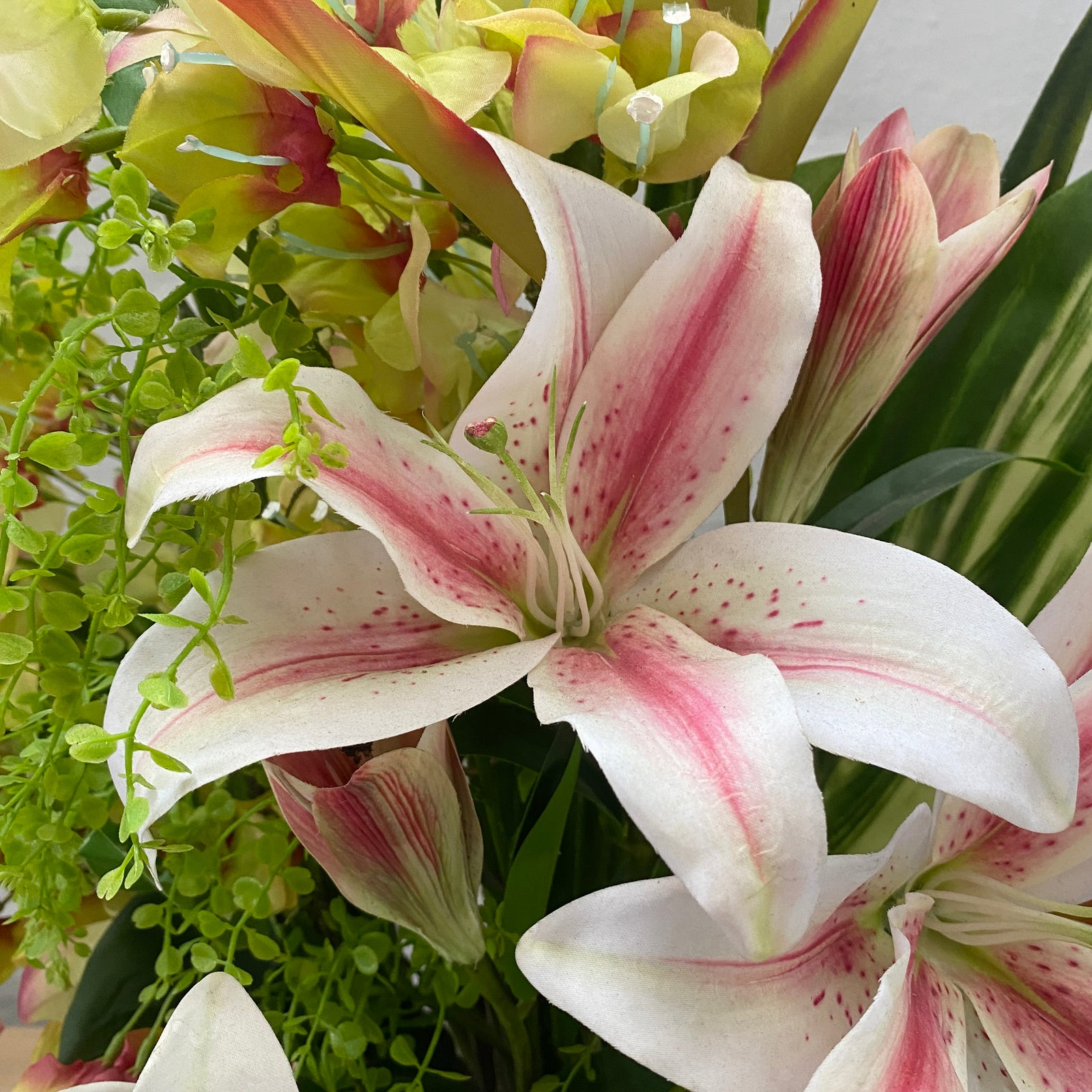 Artificial Floral Arrangement (Ex Rental) Pinks and Whites