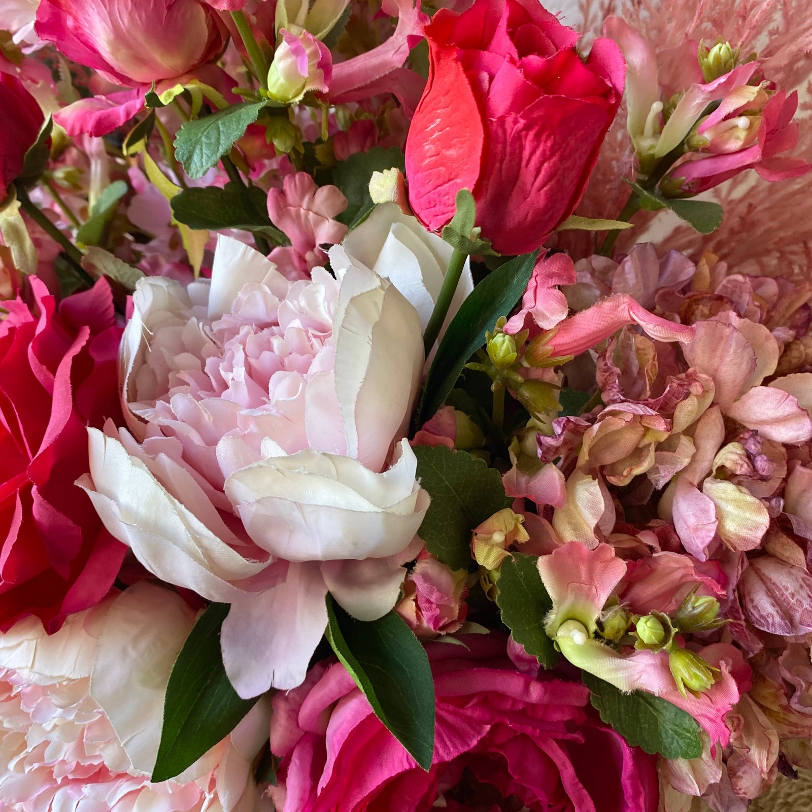 Artificial Floral Arrangement (Ex Rental) - Pinks Bunch