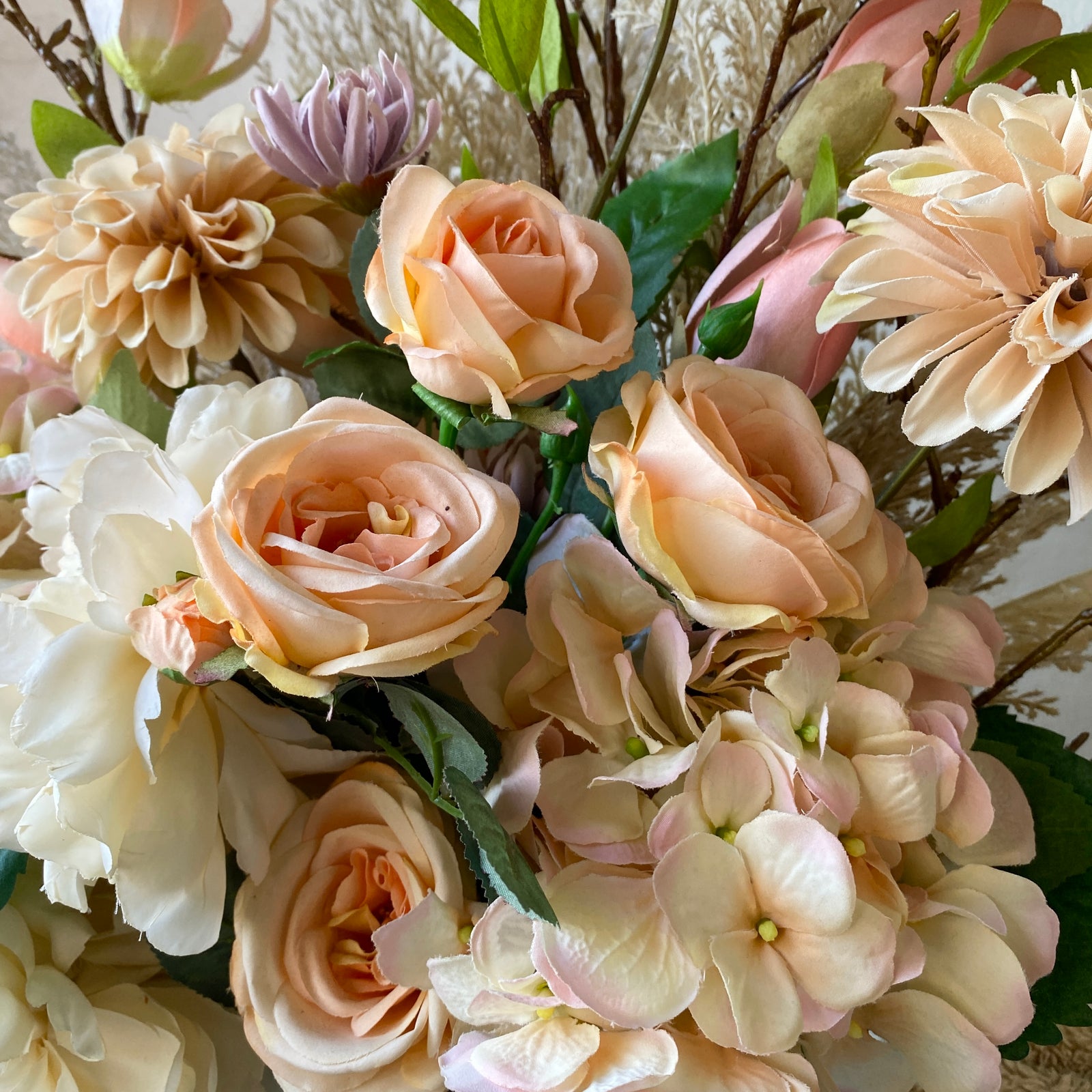 Artificial Floral Arrangement (Ex Rental) - Creams Bunch
