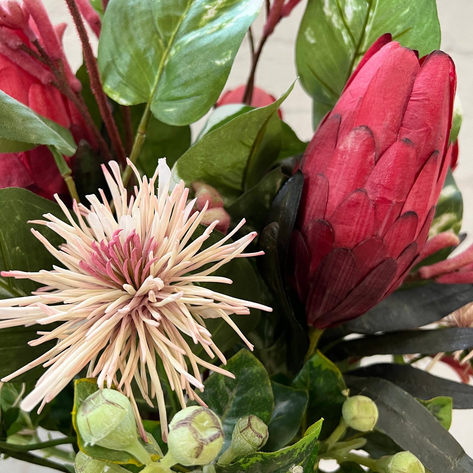 Artificial Floral Arrangement (Ex Rental) Pinks #9
