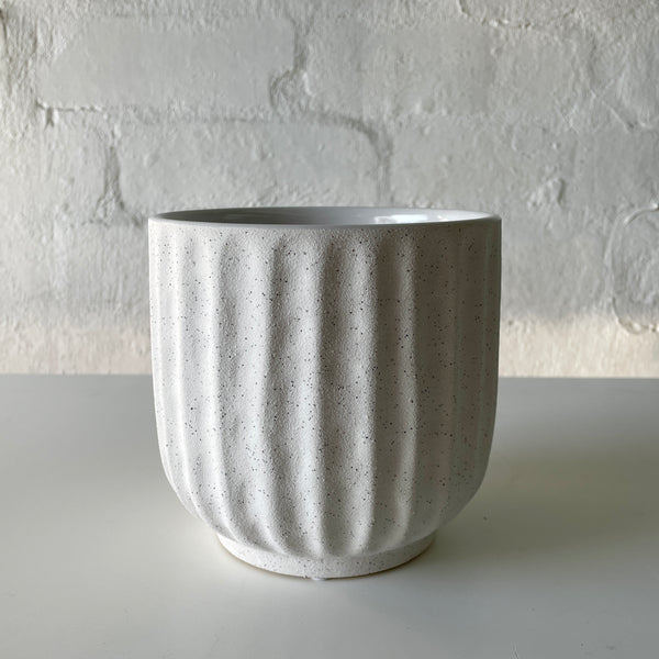 Peta Pot | White