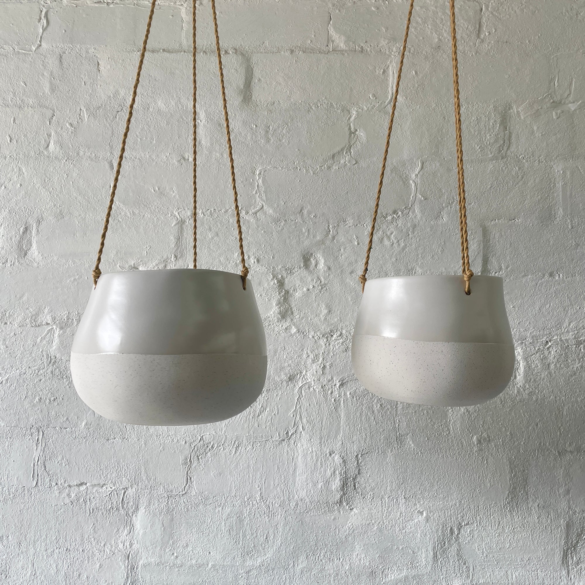 Leni Hanging Ceramic | White