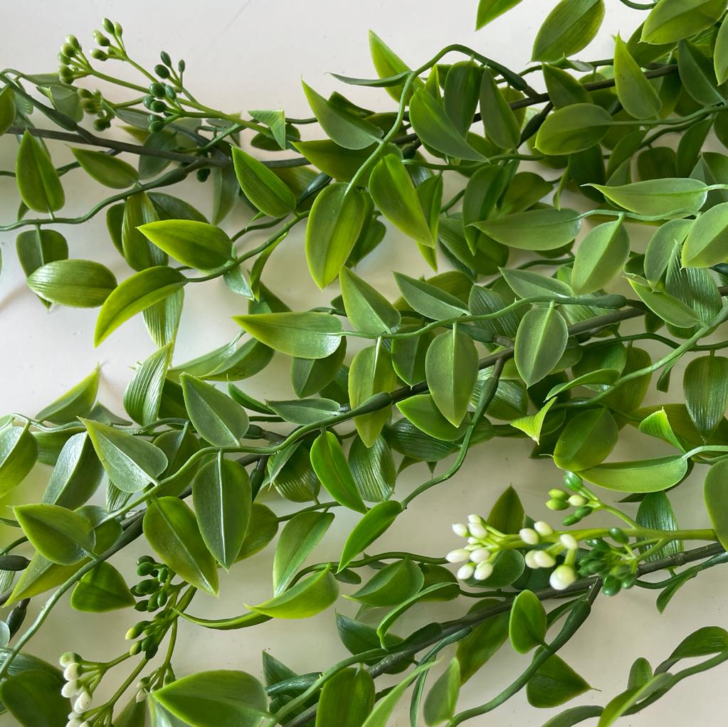 Artificial Leaf & Berry Hanging Bush | Green